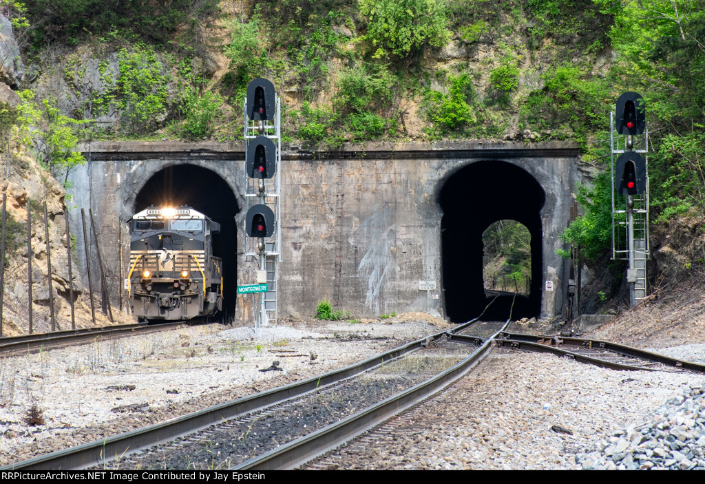 277 pops out of the tunnel at Montgomery 